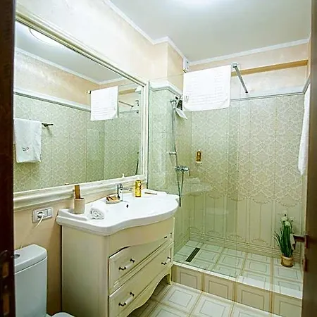 Alessio Hotel 4*